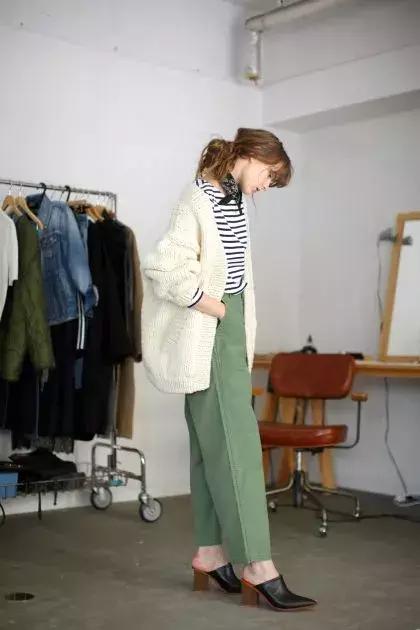 宽松t恤配阔腿裤慵懒,想要腿变长