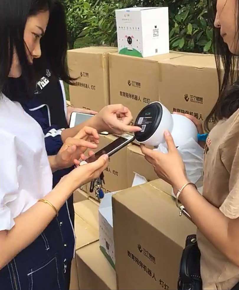 阚洪岩：我与灯灯机器人不可不说的故事唯有创新与梦想不可辜负