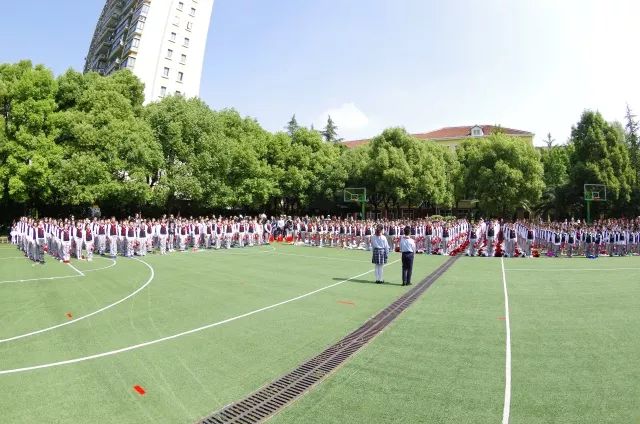 阳光下的成长艺术节,春天里歌唱活动