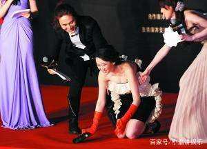 国内女星戛纳红毯摔倒,本次戛纳红毯摔倒的8线女星