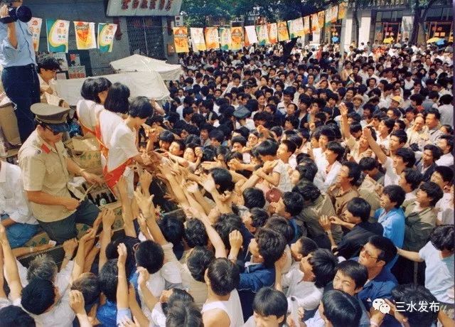 饮料喝完了还可以拿来做什么,饮料喝完瓶子有妙用