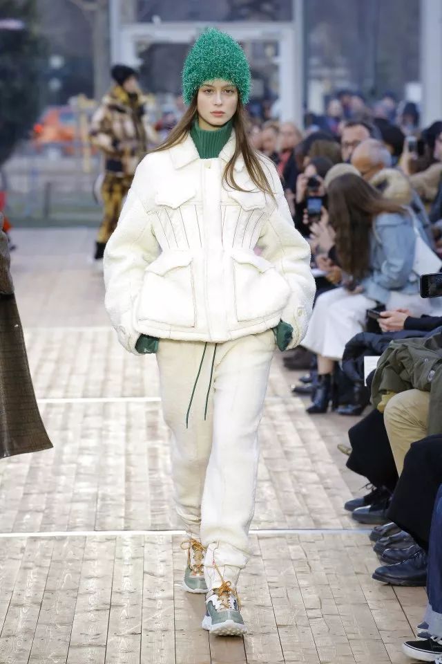 UNICOOL｜机能风逝去后，高级街头还能流行什么？