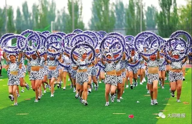 「新闻一锅烩」开发区纬一路预计年底通车｜《青春税歌》唱响税务好声音