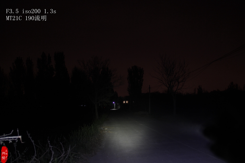 全能小怪-NITECOREMT21C使用体验