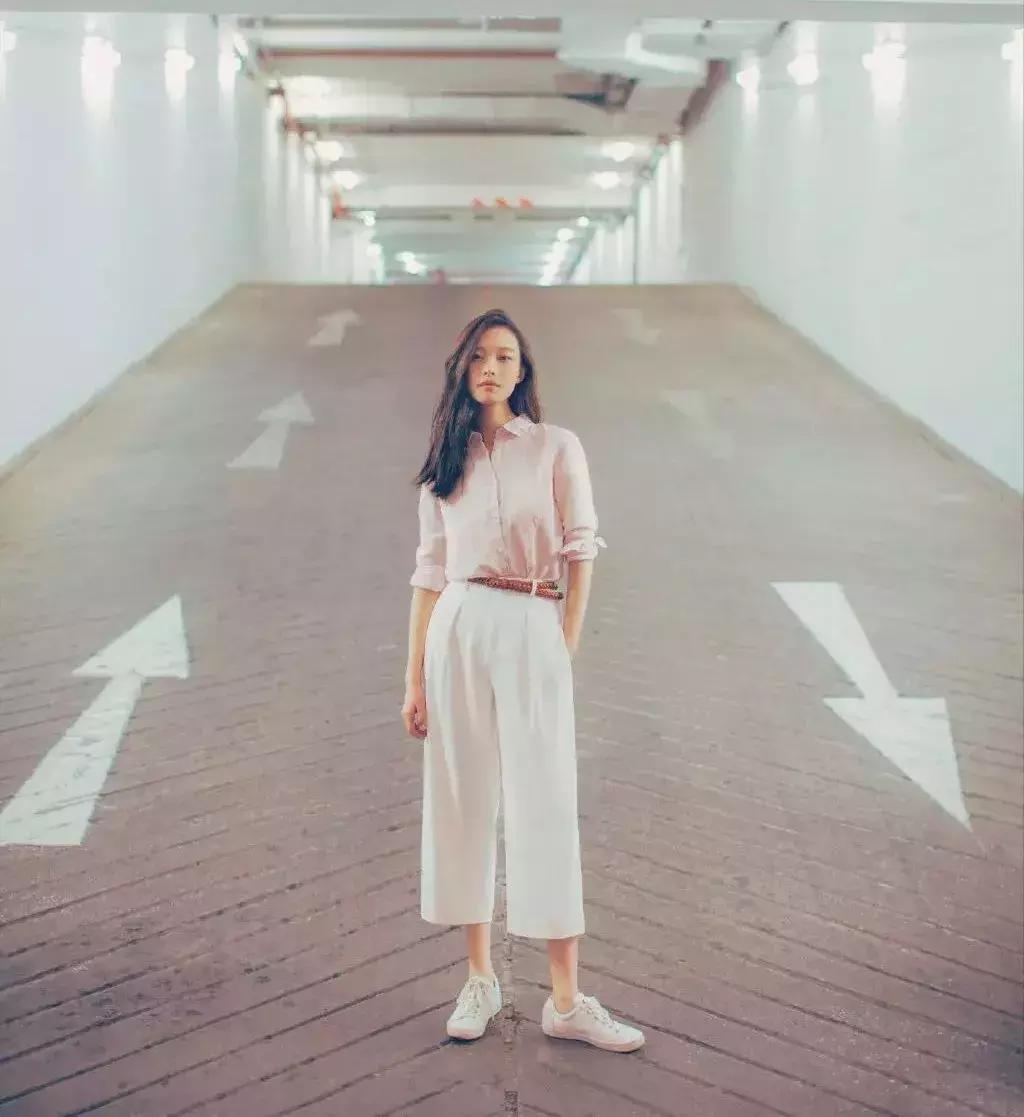 阔腿裤穿着舒服上身又显瘦又大方,超难看的阔腿裤怎样搭配