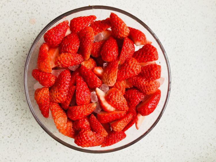 草莓酱要熬好了酸甜可口好吃,酸甜可口的草莓酱