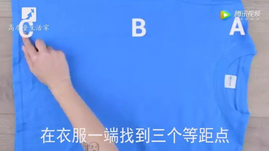 收纳衣服妙招节省空间视频,衣服收纳妙招小视频