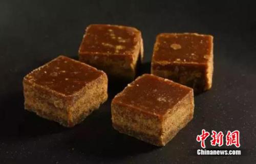 扎根贵州的90后小伙用古法红糖厂让留守儿童告别孤单