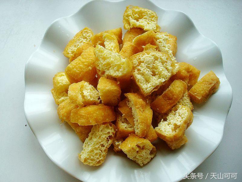 你炒得鸡蛋每次都太咸，那是方法不对，一步骤就帮你解决