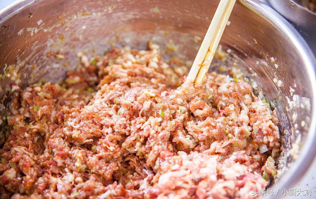 现包饺子怎么下饺子不烂,包饺子菜水怎么解决