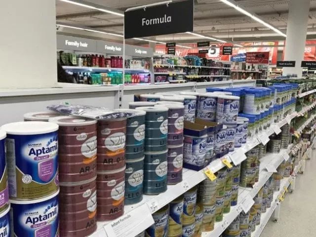 还在高价买各种金装铂金奶粉？！不要被奶粉公司的营销手段骗了！