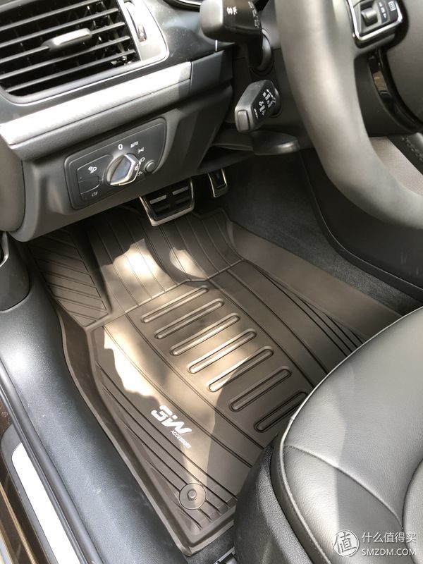 如何选择适合汽车脚垫的最新材料,选哪种颜色汽车脚垫好看