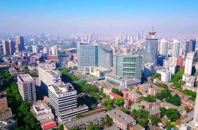 缓解肾结石疼痛应该保持什么体位,涨姿势预防骨质疏松这几点请记住