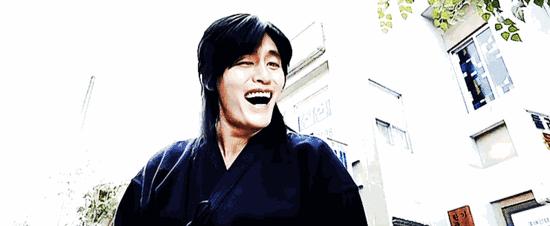 朋友圈截图哈哈哈哈笑到窒息了,笑出腹肌的朋友圈