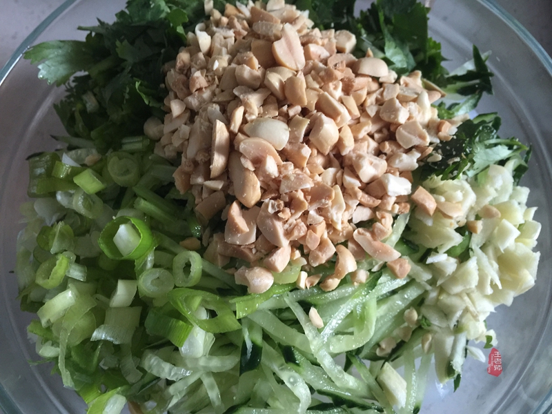 自制豌豆凉粉制作方法全过程,干豌豆凉粉的制作方法和配方