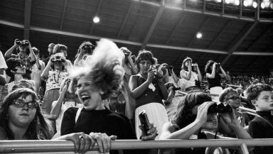 在英国穿上这个玩具，你的娃就是幼儿园之王