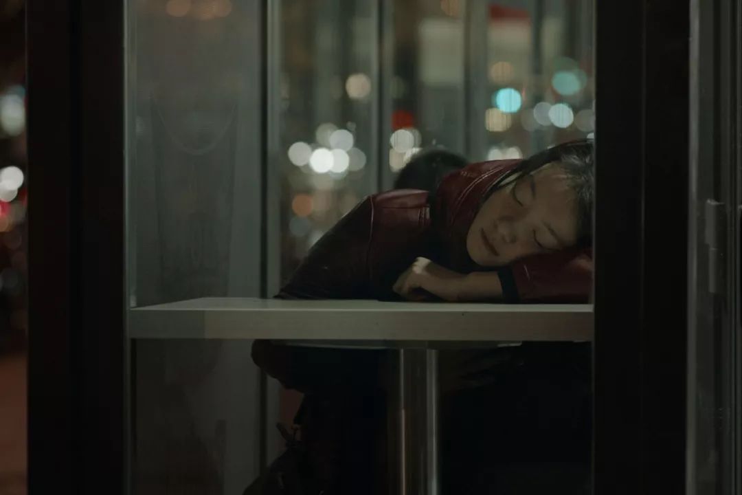 在巴黎街头的女人,巴黎东北女人现状