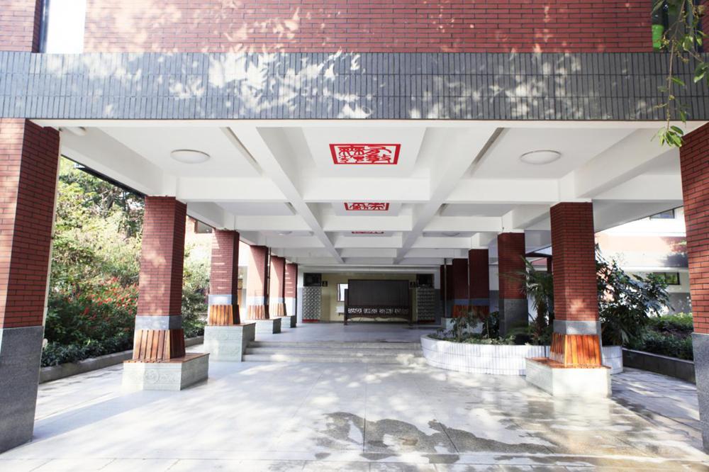 30载岁月如歌洒下一路花香，四川省一级示范性普通高中—玉林中学