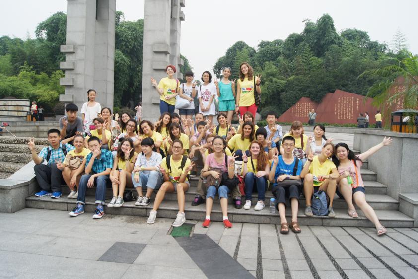 30载岁月如歌洒下一路花香，四川省一级示范性普通高中—玉林中学