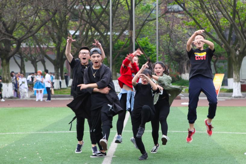 30载岁月如歌洒下一路花香，四川省一级示范性普通高中—玉林中学