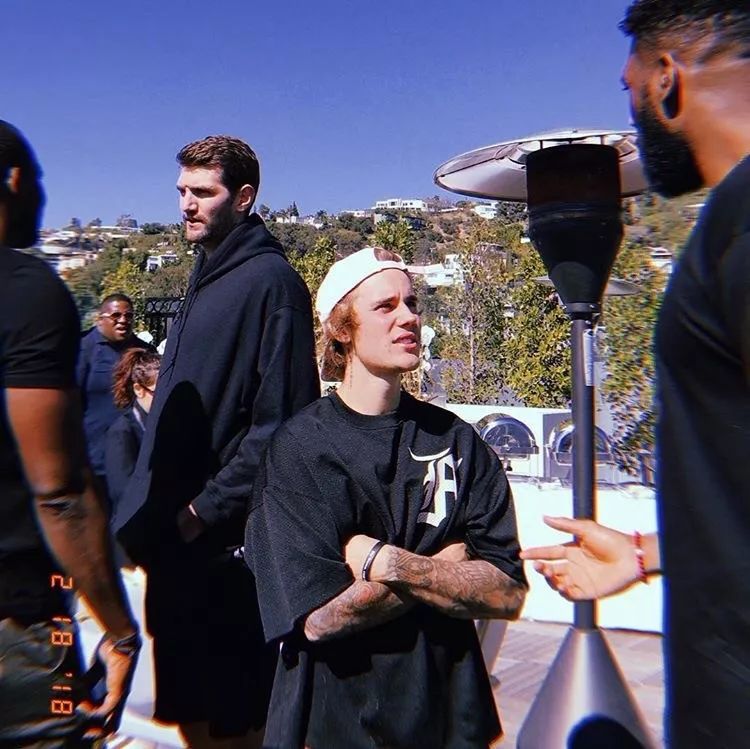 小贾和卡戴珊都用的拍立得APP，真得不试一下吗？丨编辑推荐