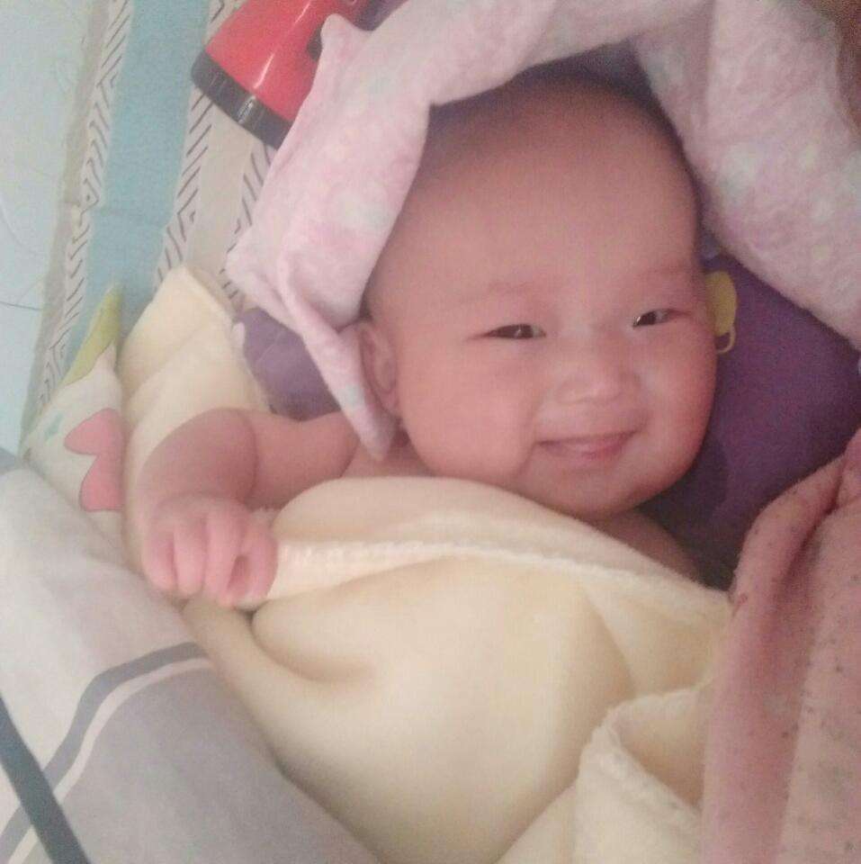 宝宝后脑勺睡平了有什么危害,一岁半宝宝后脑勺突出还能睡平吗