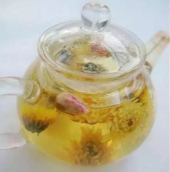 清热去火的茶饮有哪些,清凉解热的效果是夏天必备的茶饮