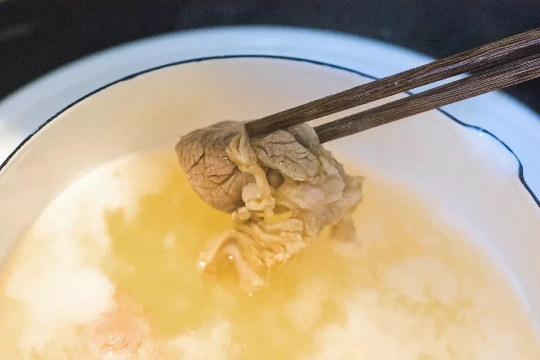 不用一分钱吃大餐,不用付钱就能吃鱼子酱