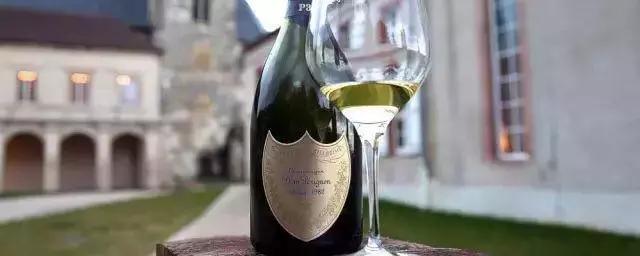 get王妃同款look算什么，我们直接get皇室同款婚礼！