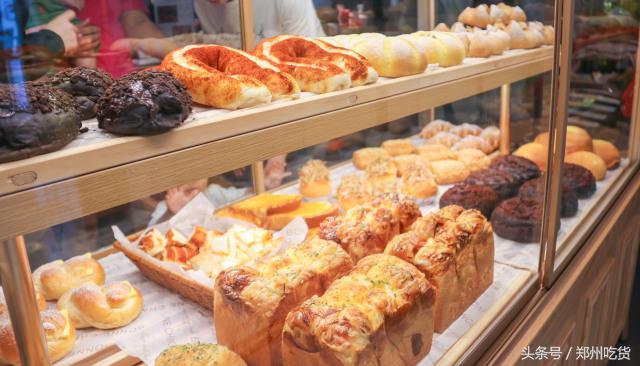 网红茶饮的鼻祖级大佬来熙地港啦，还有买一赠一！