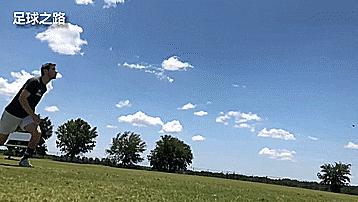 如何侧身接长传球,边后卫接球要领和处理球要领