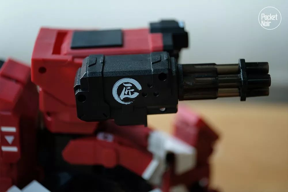 男友沉迷游戏不理你？用这台机器人射爆他啊