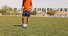 射门前两步是发力还是放松的,想射门是什么意思