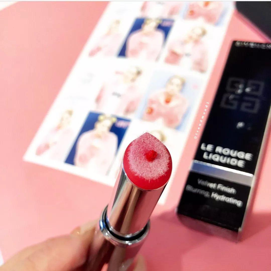 纪梵希口红发霉发黑长毛,纪梵希口红长毛是真的吗