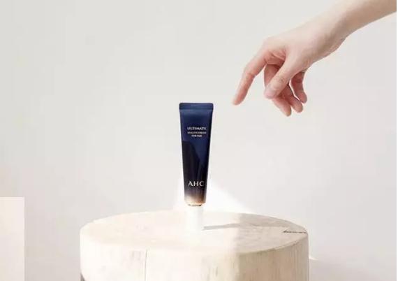 lamer眼霜哪款适合保湿和抗皱,lamer海蓝之谜鎏金焕颜精华眼霜15ml