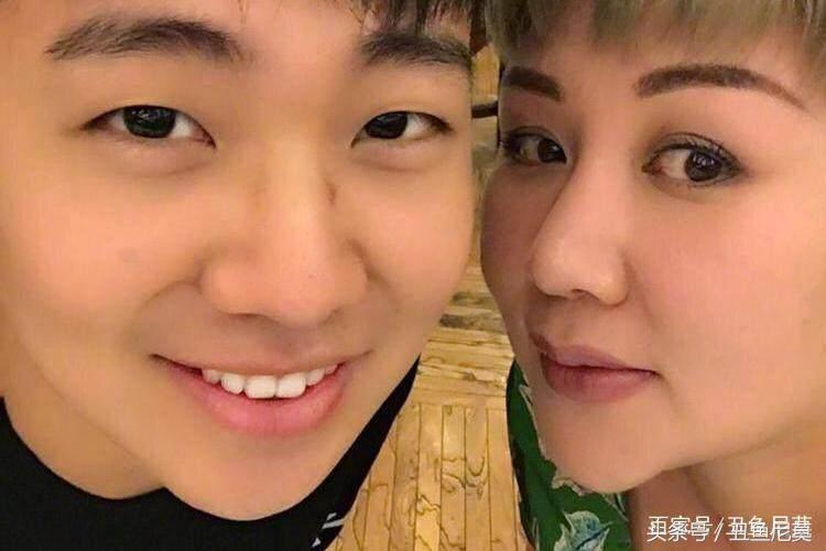 郭德纲给王惠买了一套口红多少钱,郭德纲520送媳妇礼物