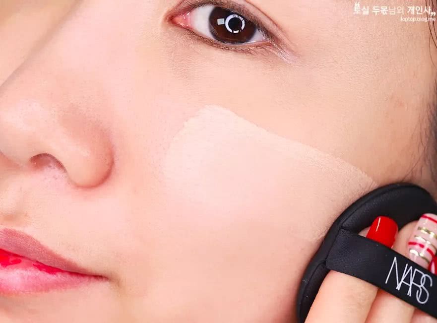 这个牌子出什么都火到断货,女生必须入一个