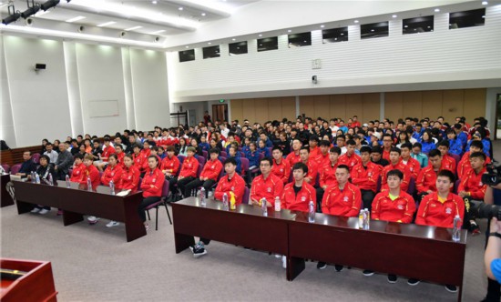 国家队运动员集体观看,国家队励志电影