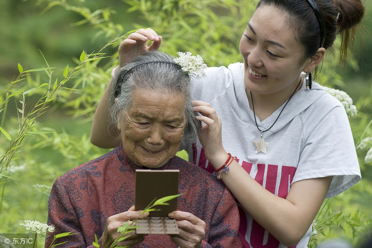 老人身上为什么会有老人味,老人总有体味有什么办法解决