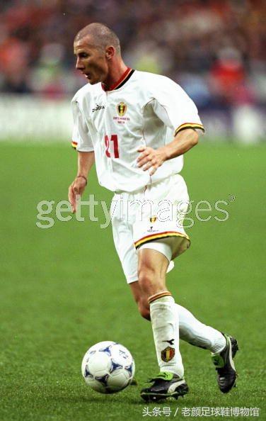 02年世界杯足球鞋回顾,世界杯最火前十的足球鞋