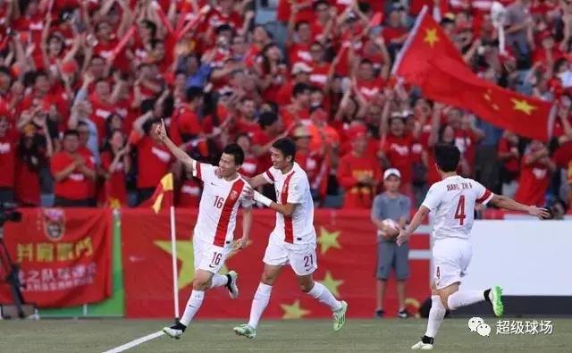 武磊vs梅西c罗内马尔姆巴佩,武磊50wvs内马尔2000w对比