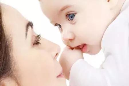 母乳解冻后为什么有点儿腥？有影响吗？