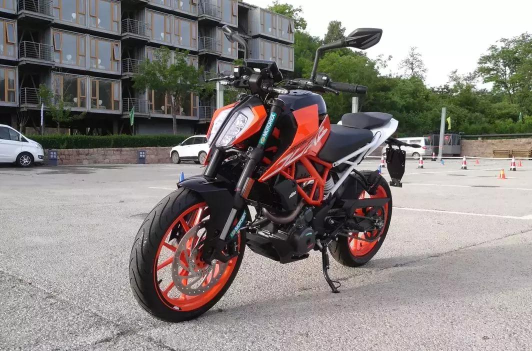 ktm390duke老款改新款,最新款ktm390duke座高