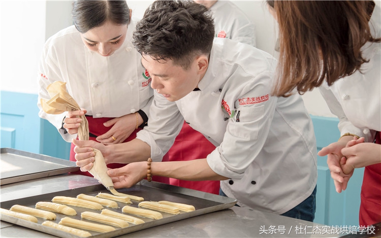 杭州西点蛋糕培训哪里好,杭州萧山杜仁杰西点培训