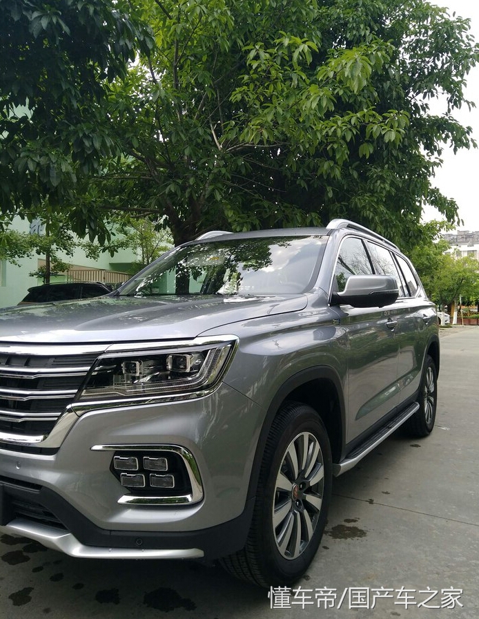 荣威rx8气场怎么样,荣威rx8七座版大红色