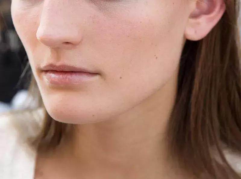 石原里美裸妆教程,石原里美的瘦脸技巧