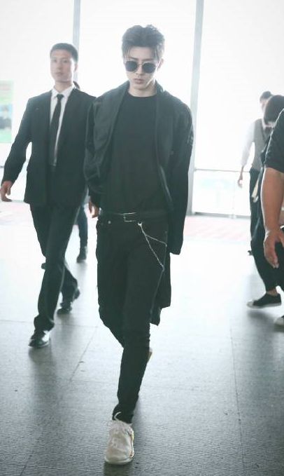 黄毅清开什么车,黄毅清金钱豹