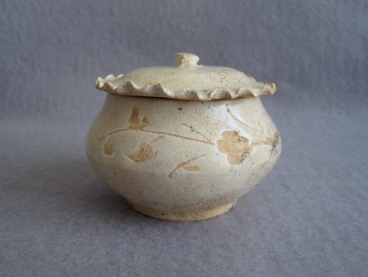 小三和原配到底有啥区别？看到这些瓷器我终于明白了！