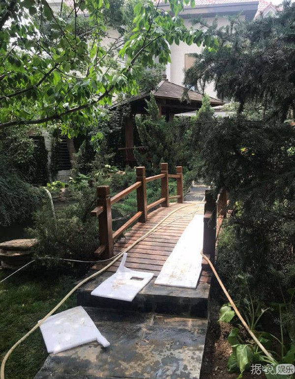 最豪华足球场草坪,足球场豪宅