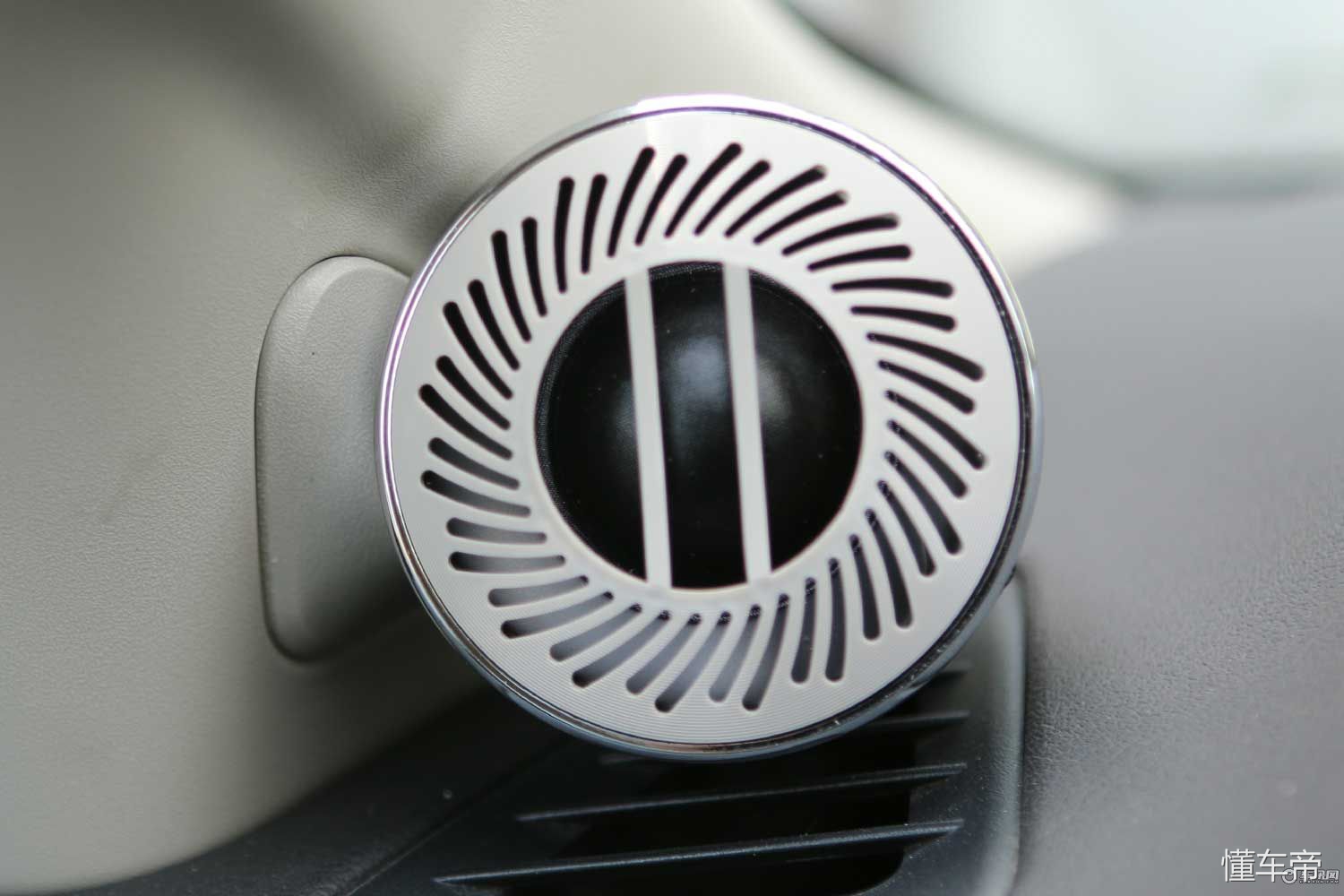 蓝鸟原厂音响调节最佳效果,2018款日产蓝鸟车基本常识